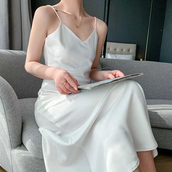 wear it with blazer coat, silk sling drs, women's slim waist, acetate satin high-end temperament skirt, Black;gray
wear it with blazer coat, silk sling drs, women's slim waist, acetate satin high-end temperament skirt, Black;gray