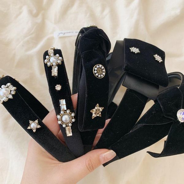 retro rhinestone velvet bow hair band snowflake pearls headband black luxury accessories 2021 fashion women hairbands1
retro rhinestone velvet bow hair band snowflake pearls headband black luxury accessories 2021 fashion women hairbands1