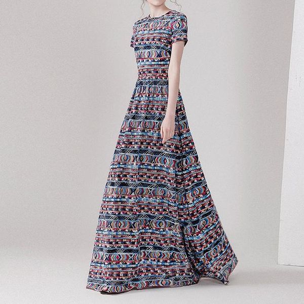 party dresses 2021 round neck short sleeve vintage long dress heavy embroidery slim floor-length, White;black
party dresses 2021 round neck short sleeve vintage long dress heavy embroidery slim floor-length, White;black