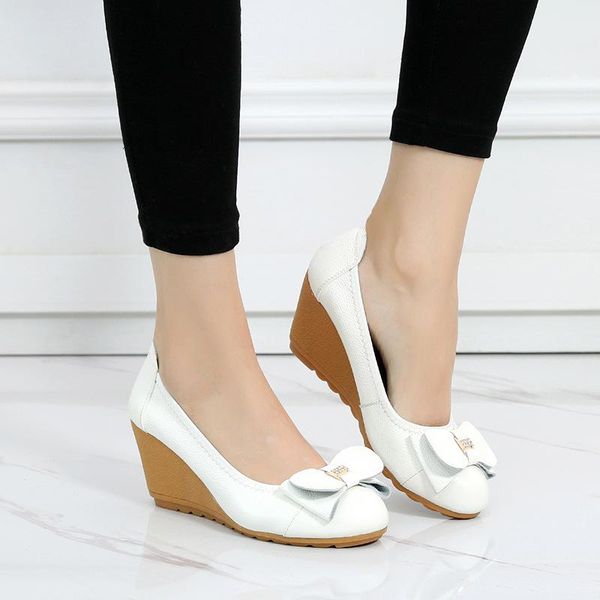 dress shoes 2021 spring and autumn rhinestone bow shallow mouth with women's leather comfortable mother, Black
dress shoes 2021 spring and autumn rhinestone bow shallow mouth with women's leather comfortable mother, Black
