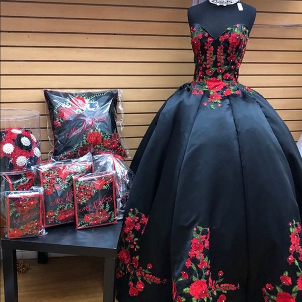 black and red 3d floral flowers 2022 quinceanera prom dresses princess charro sweetheart ruffles satin beaded corset xv evening party dress, Blue;red
black and red 3d floral flowers 2022 quinceanera prom dresses princess charro sweetheart ruffles satin beaded corset xv evening party dress, Blue;red