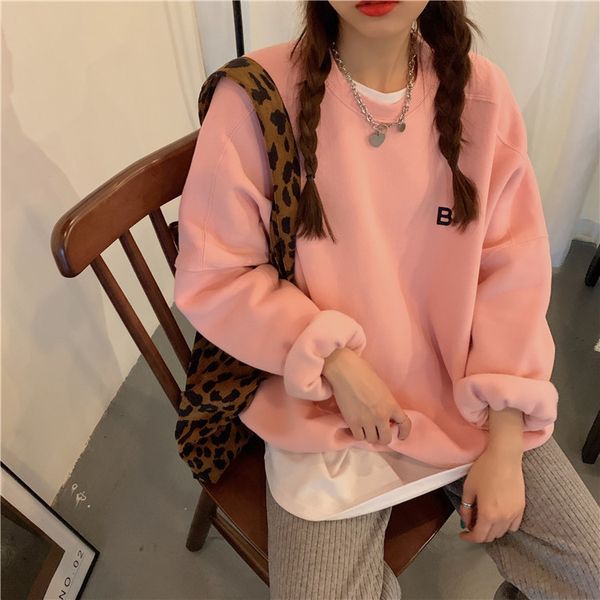 sweater the letters embroidered with velvet joker fleece film adjust company offers round necklace, White;black 
sweater the letters embroidered with velvet joker fleece film adjust company offers round necklace, White;black