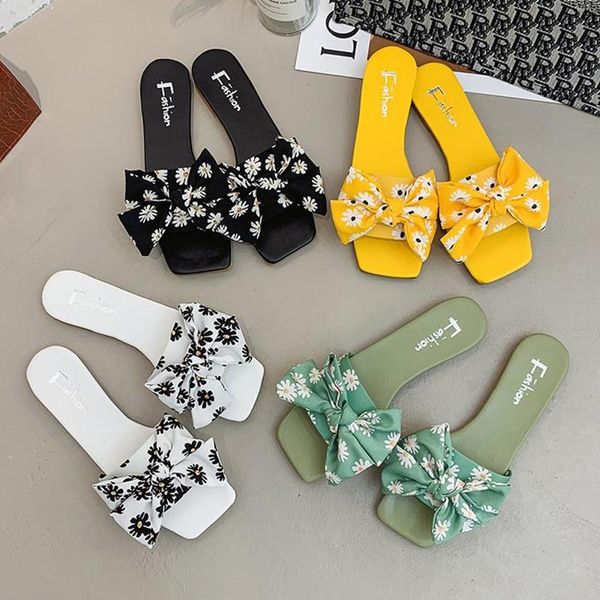 summer women slippers large size casual comfortable fashion small daisy bow fresh one-word sandals and, Black
summer women slippers large size casual comfortable fashion small daisy bow fresh one-word sandals and, Black