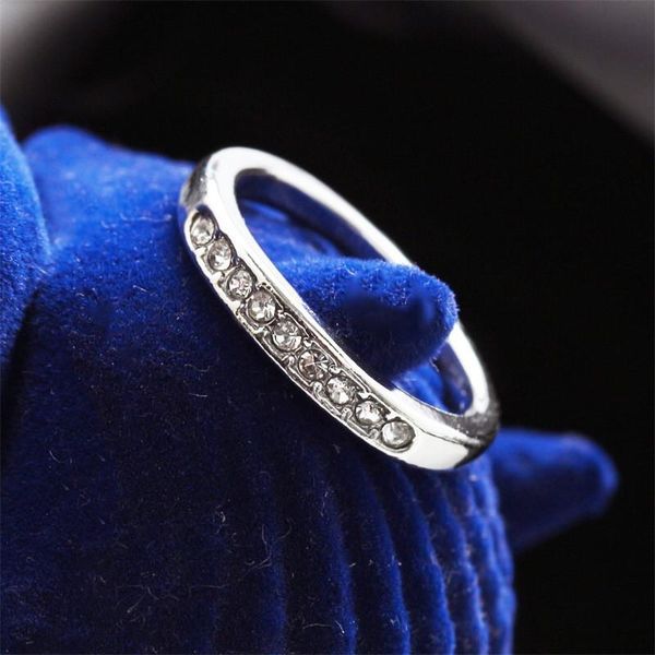 cluster rings fashion zirconia party women engagement ring with crystal wedding for lady small single circle jewellery girl, Golden;silver
cluster rings fashion zirconia party women engagement ring with crystal wedding for lady small single circle jewellery girl, Golden;silver