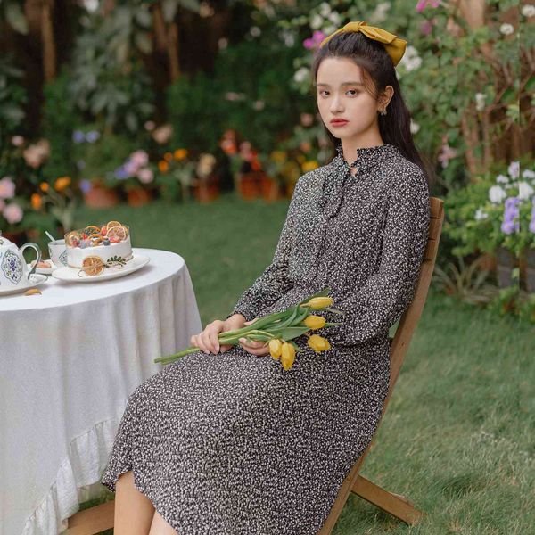 dress liwo| spring arrivals women's retro art floral mid length a-line ruffle skirt r7ix, Black;gray
dress liwo| spring arrivals women's retro art floral mid length a-line ruffle skirt r7ix, Black;gray