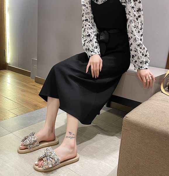 flower fairy wind sandals and slippers for women's outer wear tide 2021 summer new fashion all-match bow beach shoes women, Black
flower fairy wind sandals and slippers for women's outer wear tide 2021 summer new fashion all-match bow beach shoes women, Black