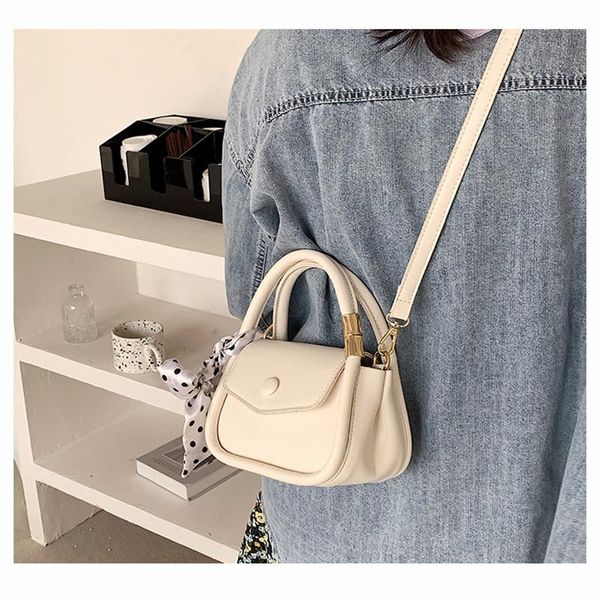evening bags fashion ladies mini vintage ribbon pu leather 2021 trendy women's crossbody shoulder bag brand design small purses
evening bags fashion ladies mini vintage ribbon pu leather 2021 trendy women's crossbody shoulder bag brand design small purses