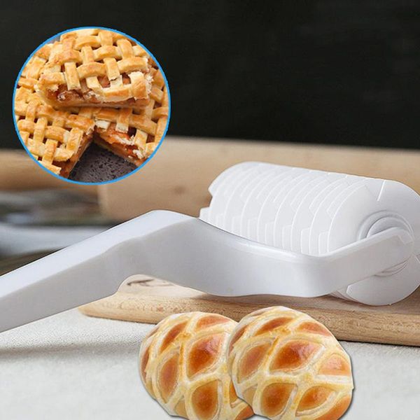 plastic pull net wheel knife portable manual pizza biscuit pastry shovel creative grid butterfly cake fudge baking tool & tools
plastic pull net wheel knife portable manual pizza biscuit pastry shovel creative grid butterfly cake fudge baking tool & tools