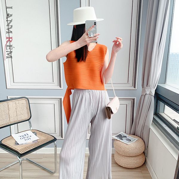 pleated orange t-shirt for women summer sleeveless v neck loose casual large size shirts female 2d3599 210507, White
pleated orange t-shirt for women summer sleeveless v neck loose casual large size shirts female 2d3599 210507, White