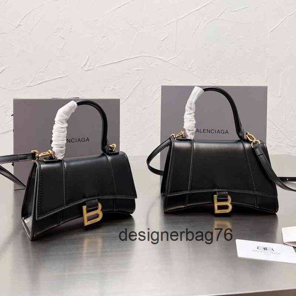 classic bags leather balencaigas's handbags designer bag family 2022 hourglass high version women's handag crocodile pattern singl
classic bags leather balencaigas's handbags designer bag family 2022 hourglass high version women's handag crocodile pattern singl