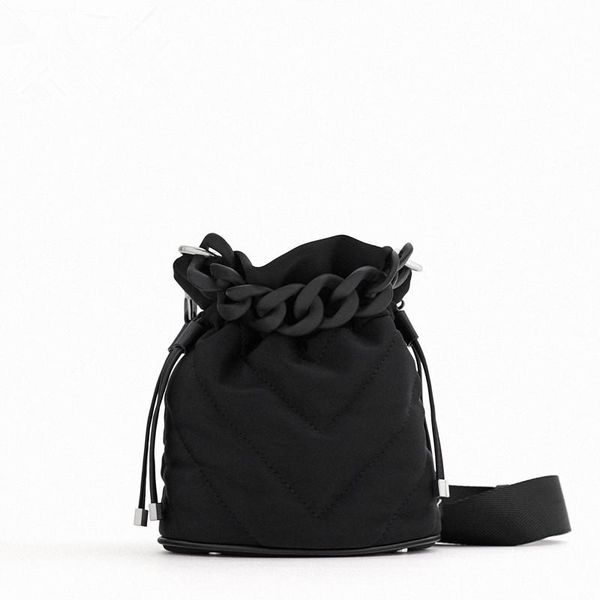 evening bags female summer fashion luxury black shoulder bag korean version bundle mouth chain bucket designer minimalist
evening bags female summer fashion luxury black shoulder bag korean version bundle mouth chain bucket designer minimalist