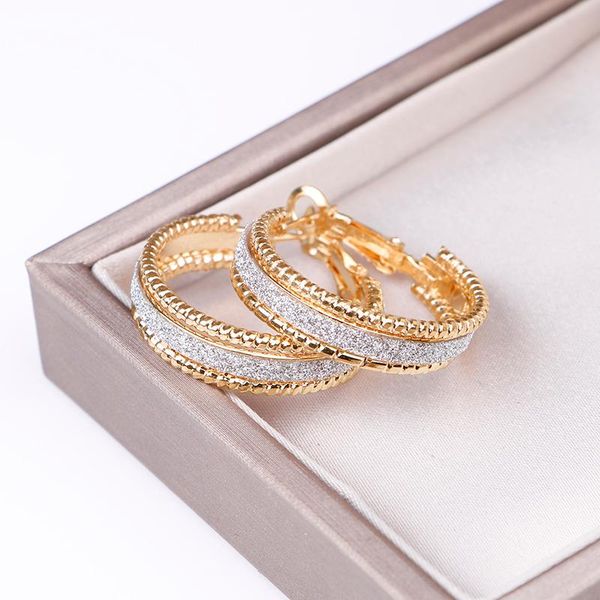 hoop & huggie small round earring for women gold and silver color with glitter nice shape fashion girlfriend gift party ear jewelry, Golden;silver
hoop & huggie small round earring for women gold and silver color with glitter nice shape fashion girlfriend gift party ear jewelry, Golden;silver