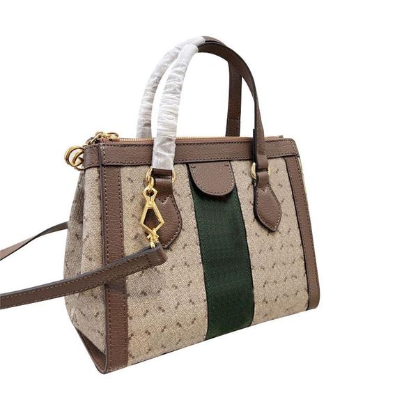 classic tote bag designer handbag canvas totes cross body bags shoulder bag purse brown leather patchwork fashion letter printing red green
classic tote bag designer handbag canvas totes cross body bags shoulder bag purse brown leather patchwork fashion letter printing red green