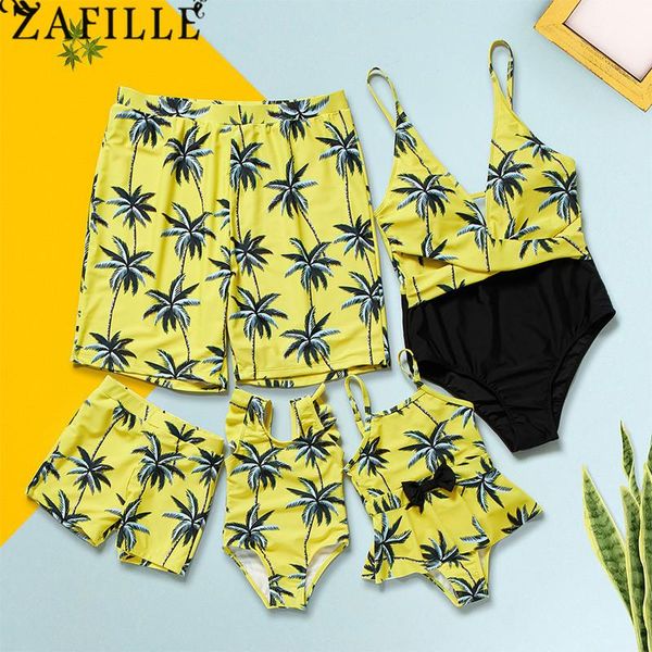bathing suit man swimsuit kids girls swimwear baby women coconut tree print children's family two-piece suits
bathing suit man swimsuit kids girls swimwear baby women coconut tree print children's family two-piece suits