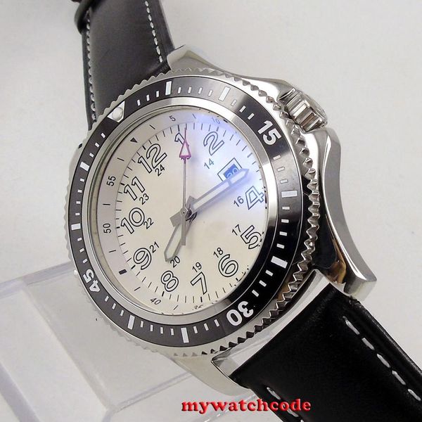 44mm bliger white scoreboard date window 316l rvs black ceramics coating bezel leather band miyota8215 casual men's watch, Slivery;brown
44mm bliger white scoreboard date window 316l rvs black ceramics coating bezel leather band miyota8215 casual men's watch, Slivery;brown