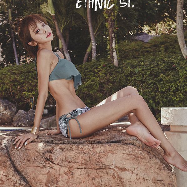Swimsuit 2019 South Korean swimsuit women's three piece set with steel bracket new bikini swimsuit women, White;black
Swimsuit 2019 South Korean swimsuit women's three piece set with steel bracket new bikini swimsuit women, White;black