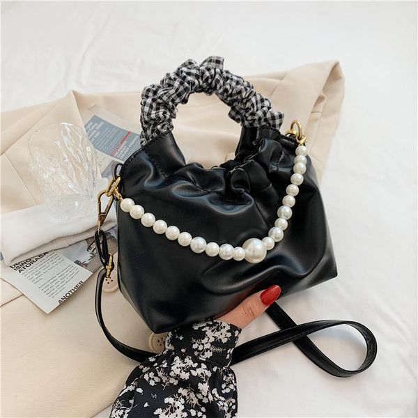 evening bags textured fashion handbag 2021 designer design pearl brand foreign style one-shoulder diagonal bag
evening bags textured fashion handbag 2021 designer design pearl brand foreign style one-shoulder diagonal bag