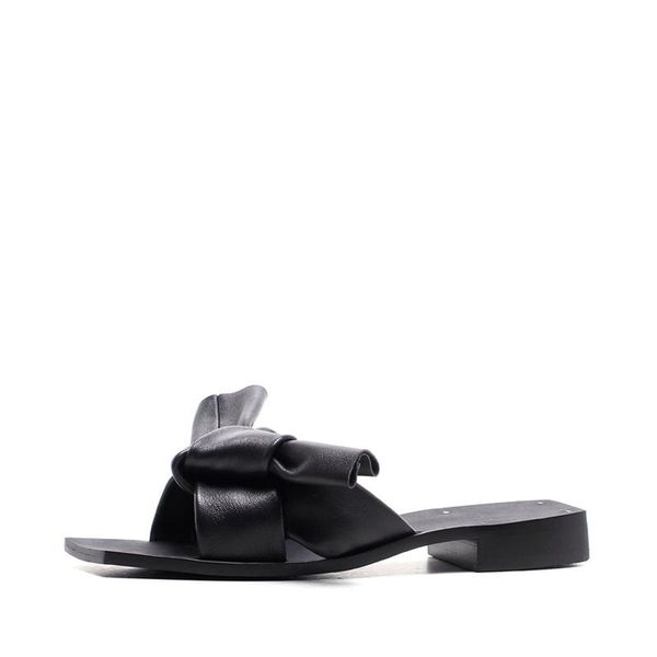 slippers flower leather fashionable outside wear sheepskin flat bottom lady two open toe cool, Black
slippers flower leather fashionable outside wear sheepskin flat bottom lady two open toe cool, Black