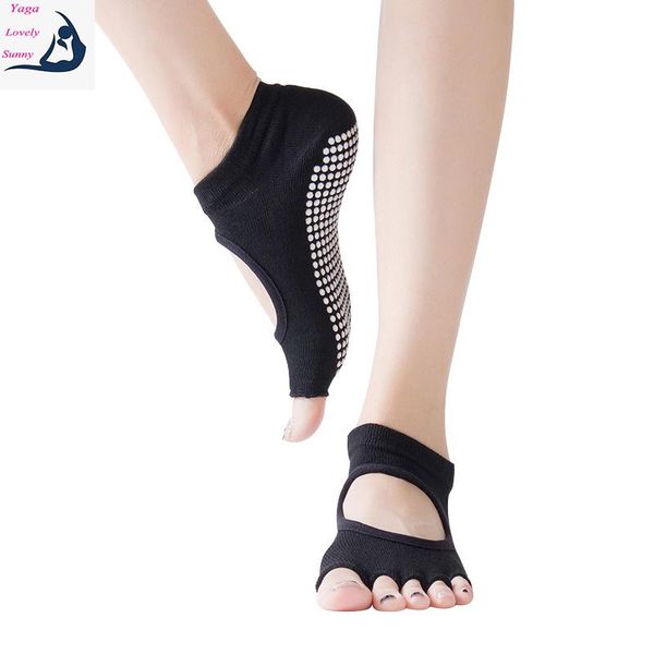 cotton yoga socks non slip for women ladies girls skid with grips pilates ballet dance barefoot exercise fitness sports, Black
cotton yoga socks non slip for women ladies girls skid with grips pilates ballet dance barefoot exercise fitness sports, Black