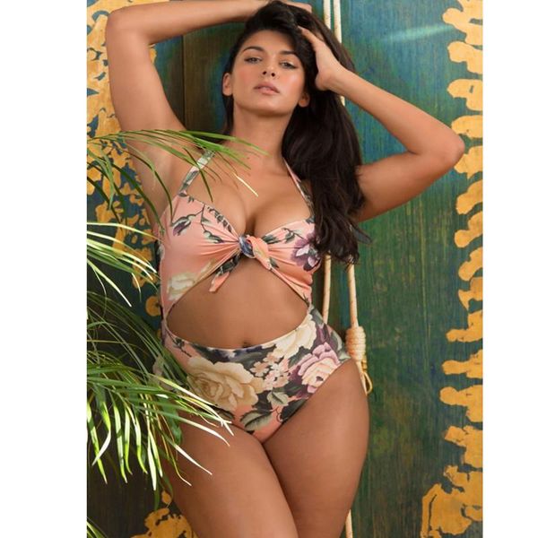 plus size swimwear 2021 bikini halter high waist printed floral brazilian one piece bathing suit for women traje de baño one-piece suit
plus size swimwear 2021 bikini halter high waist printed floral brazilian one piece bathing suit for women traje de baño one-piece suit