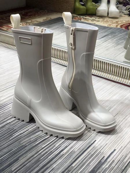 21 betty pvc rain boots women's high for women rubber waterproof rainboots ladies size 35-40, Black
21 betty pvc rain boots women's high for women rubber waterproof rainboots ladies size 35-40, Black