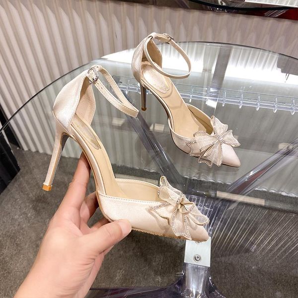 dress shoes sandals stiletto heels shallow mouth 2021 summer all-match suit female beige comfort bow pointed rhinestone black clos
dress shoes sandals stiletto heels shallow mouth 2021 summer all-match suit female beige comfort bow pointed rhinestone black clos