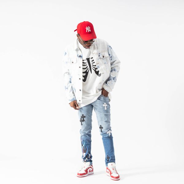 am high street fashion wash light blue cross embroidered leather hip hop slim fit jeans men's spring and summer
am high street fashion wash light blue cross embroidered leather hip hop slim fit jeans men's spring and summer