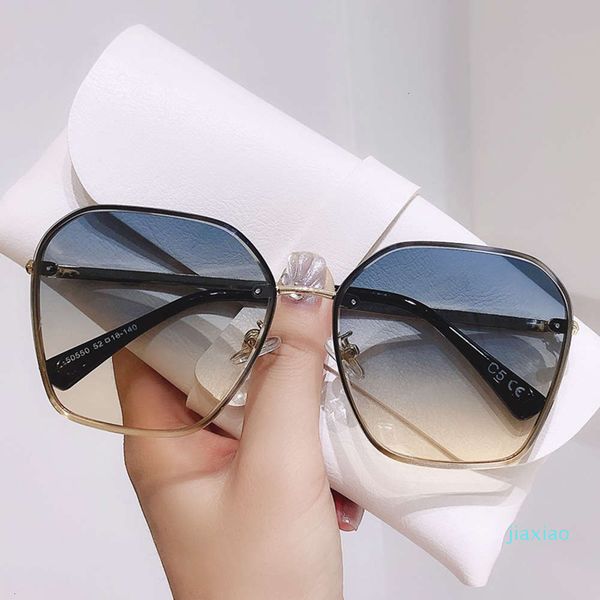 new 2021 rimmed sunglass women's gulf uv protection online celebrity glass street shooting, White;black
new 2021 rimmed sunglass women's gulf uv protection online celebrity glass street shooting, White;black