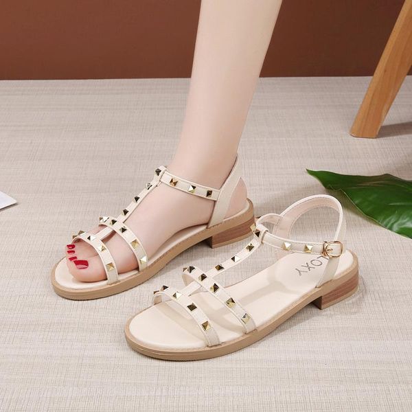 sandals summer women's fashion all-match vamp willow nails embellish the trend of mature, Black
sandals summer women's fashion all-match vamp willow nails embellish the trend of mature, Black