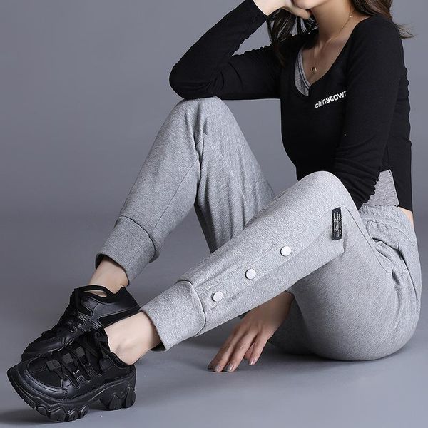 women's pants & capris 2021 straight tube loose legged sports harem overalls women's slim high waist in spring and summer, Black;white
women's pants & capris 2021 straight tube loose legged sports harem overalls women's slim high waist in spring and summer, Black;white