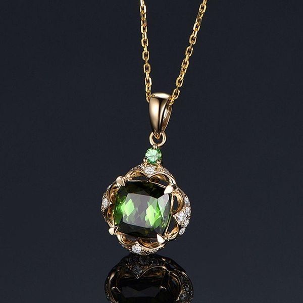 pendant necklaces luxury green square zircon fashion lady temperament personality small necklace exquisite gift, Silver
pendant necklaces luxury green square zircon fashion lady temperament personality small necklace exquisite gift, Silver