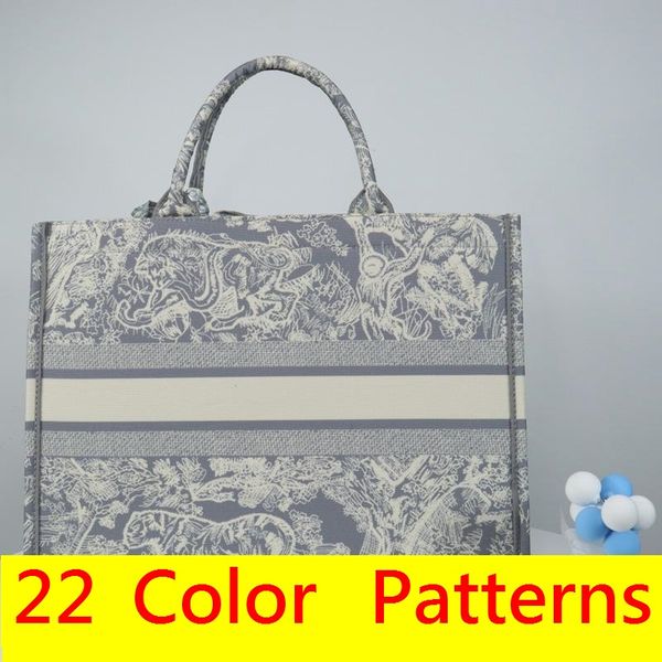 2022 classic tote designer bags woman fashion high capacity handbags oblique embroidery old flower print shoulder lady cowboy blue shopping
2022 classic tote designer bags woman fashion high capacity handbags oblique embroidery old flower print shoulder lady cowboy blue shopping