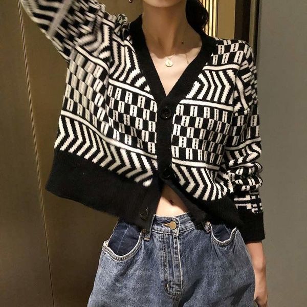 women's knits & tees cmaz 1123a retro japanese design sense lazy and loose spring knitted cardigan sweater short coat, White
women's knits & tees cmaz 1123a retro japanese design sense lazy and loose spring knitted cardigan sweater short coat, White