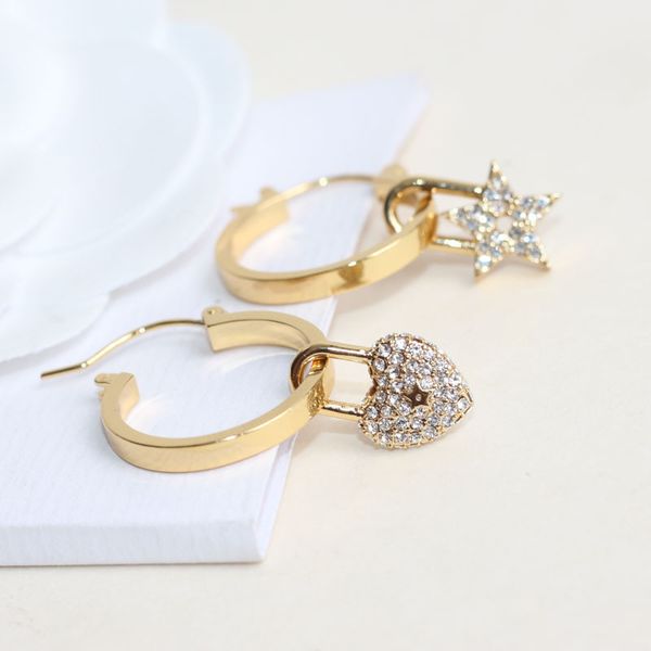 19 year family fashion baby star same love star earrings lock earrings, Black
19 year family fashion baby star same love star earrings lock earrings, Black