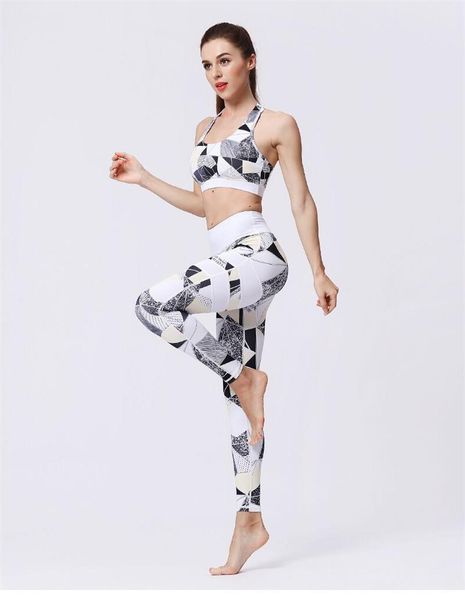 yoga outfit floral women set sportswear fitness sport suit gym wear running clothes women's tracksuit tank pants leggings
yoga outfit floral women set sportswear fitness sport suit gym wear running clothes women's tracksuit tank pants leggings