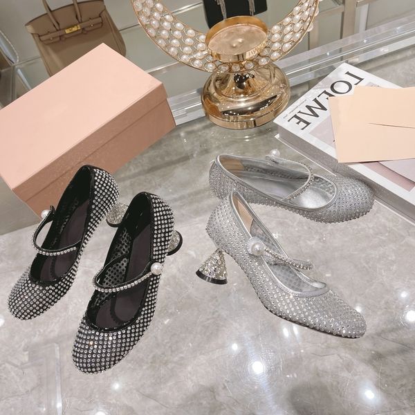 2022early spring women dress shoes autumn soft patent leather evening heels crystal pearls shallow mary jane shoess elegant temp
2022early spring women dress shoes autumn soft patent leather evening heels crystal pearls shallow mary jane shoess elegant temp