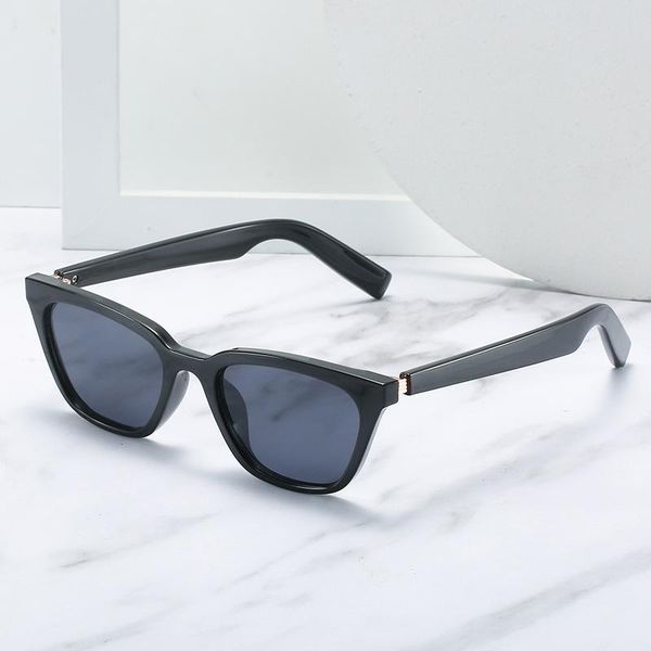 fashion small frame cat eye sunglasses trendy men and women personality matching vintage, White;black
fashion small frame cat eye sunglasses trendy men and women personality matching vintage, White;black