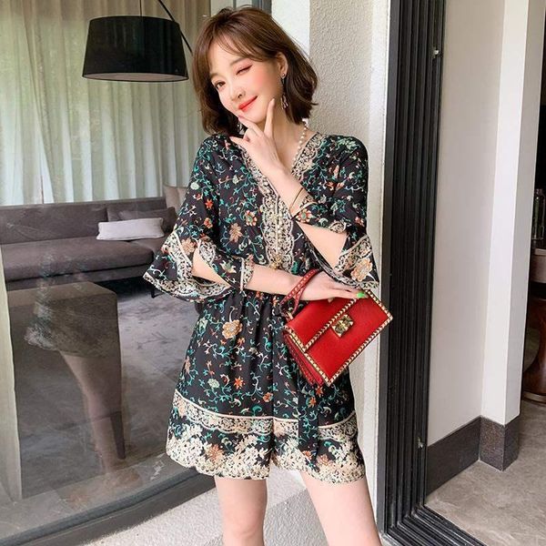 women's jumpsuits & rompers print boho playsuits 2021 summer lace patchwork jumpshort floral fashion chiffon womens jumpsuit elegant on, Black;white
women's jumpsuits & rompers print boho playsuits 2021 summer lace patchwork jumpshort floral fashion chiffon womens jumpsuit elegant on, Black;white