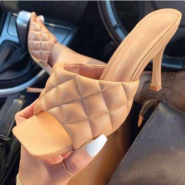 slippers 2021 summer women slipper peep toe thin high heel sandal shoes ladies quality pu leather slides pumps modern, Black
slippers 2021 summer women slipper peep toe thin high heel sandal shoes ladies quality pu leather slides pumps modern, Black