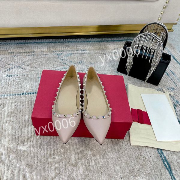 famous designer brands spikes 35-42 sneakers high red bottom shoes luxury man rivets skateboard casual walking shoes party wedding yh211213, Red;white
famous designer brands spikes 35-42 sneakers high red bottom shoes luxury man rivets skateboard casual walking shoes party wedding yh211213, Red;white