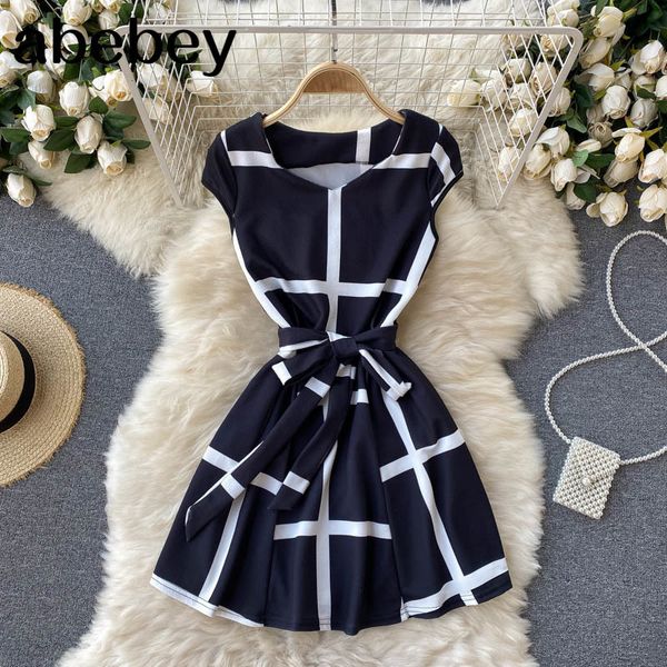 women elegant french dress v neck short sleeve sashes office es summer fashion streetwear midi 210512, Black;gray
women elegant french dress v neck short sleeve sashes office es summer fashion streetwear midi 210512, Black;gray