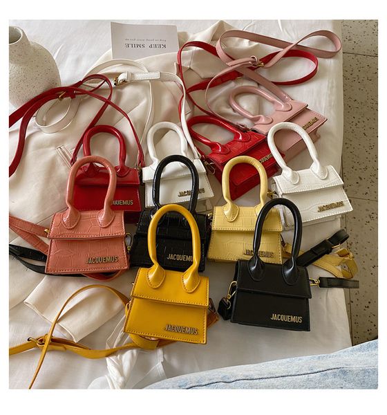 factory wholesale mini women's 2021 spring and summer new fashion portable shoulder cross small square bag
factory wholesale mini women's 2021 spring and summer new fashion portable shoulder cross small square bag