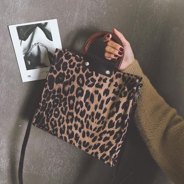 evening bags trendy bag women fashion korean version of leopard print wild color contrast tote large capacity shoulder wholesale
evening bags trendy bag women fashion korean version of leopard print wild color contrast tote large capacity shoulder wholesale