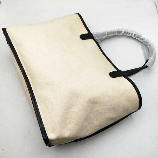2021 fashion lady handbaglady shopping bag canvas totebag with leather trim and handle
2021 fashion lady handbaglady shopping bag canvas totebag with leather trim and handle