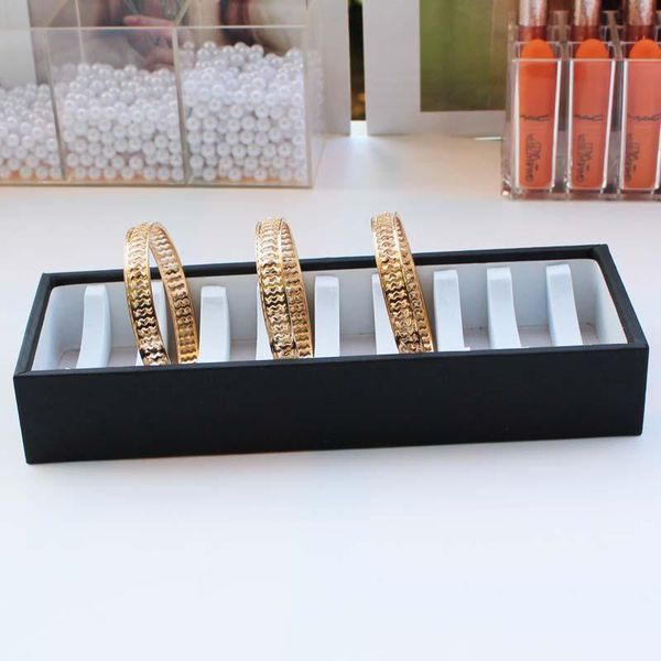 storage boxes & bins jewelry organizer 10 slots case box pu bracelet holder rack black/white leather shelf
storage boxes & bins jewelry organizer 10 slots case box pu bracelet holder rack black/white leather shelf