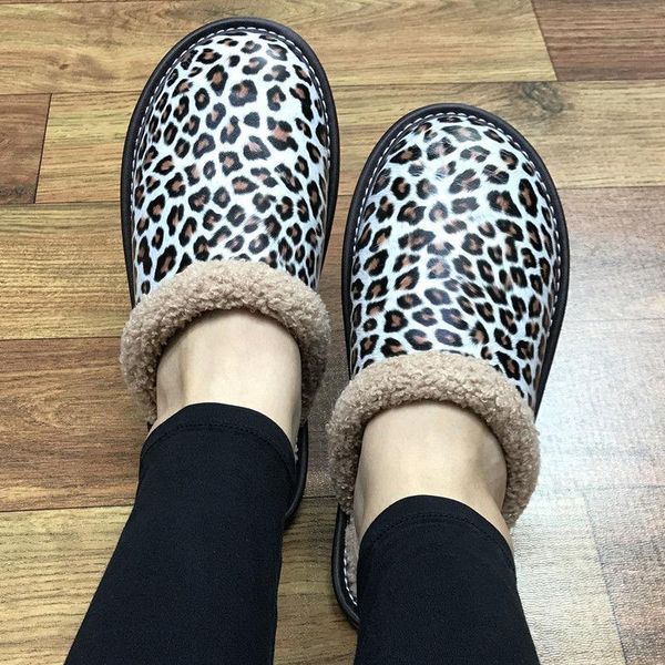 size 35-46 couples leopard shoes women 2021 indoor printed fluffy slides female male leather furry mules home warm flat slippers, Black
size 35-46 couples leopard shoes women 2021 indoor printed fluffy slides female male leather furry mules home warm flat slippers, Black