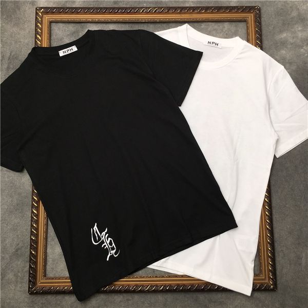 painted 2021 hand summer back fashion new graffiti color cross t-shirt men's and women's loose short sleev, White;black
painted 2021 hand summer back fashion new graffiti color cross t-shirt men's and women's loose short sleev, White;black