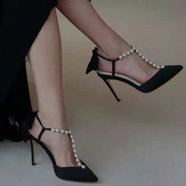 sandals 2021 summer suede pearl stiletto sandals t-shaped with baotou pointed bow black banquet women's single shoes
sandals 2021 summer suede pearl stiletto sandals t-shaped with baotou pointed bow black banquet women's single shoes