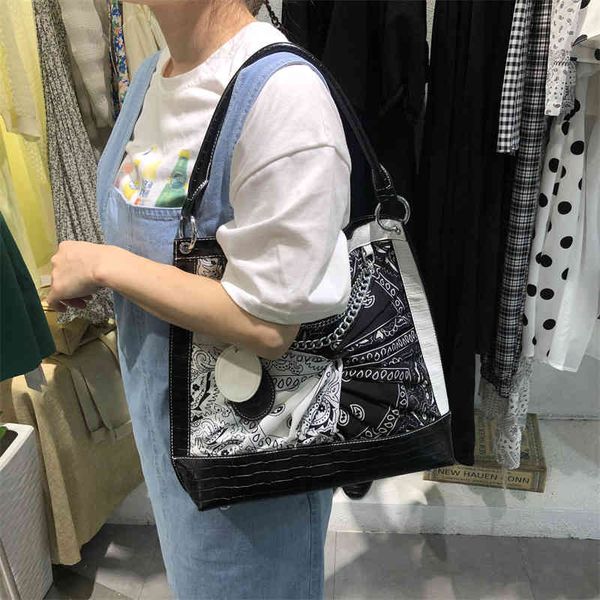 bag holderletife women's trend crocodile pattern black and white cashew single shoulder bag high capacity tote baghandbag hook
bag holderletife women's trend crocodile pattern black and white cashew single shoulder bag high capacity tote baghandbag hook