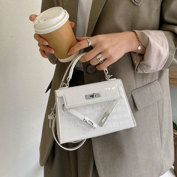 luxury handbags female 2021 new fashion net red foreign style bag single shoulder messenger bag mini handbag
luxury handbags female 2021 new fashion net red foreign style bag single shoulder messenger bag mini handbag